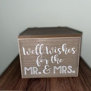 Wedding set. New and unused. Brown wood.